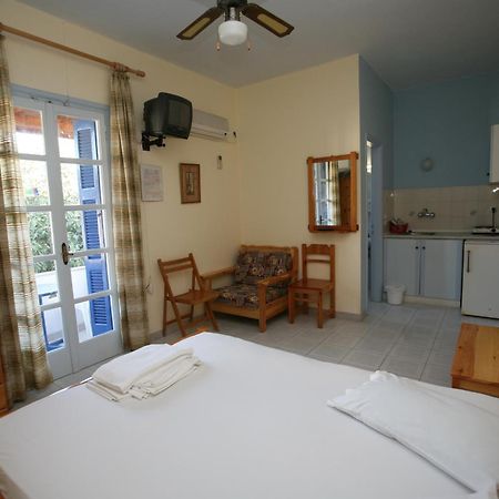 Idroussa Appartement Mpatsi Kamer foto