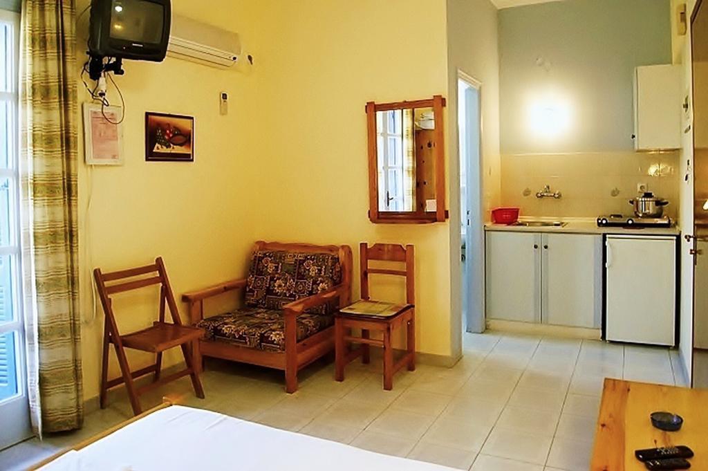 Idroussa Appartement Mpatsi Kamer foto