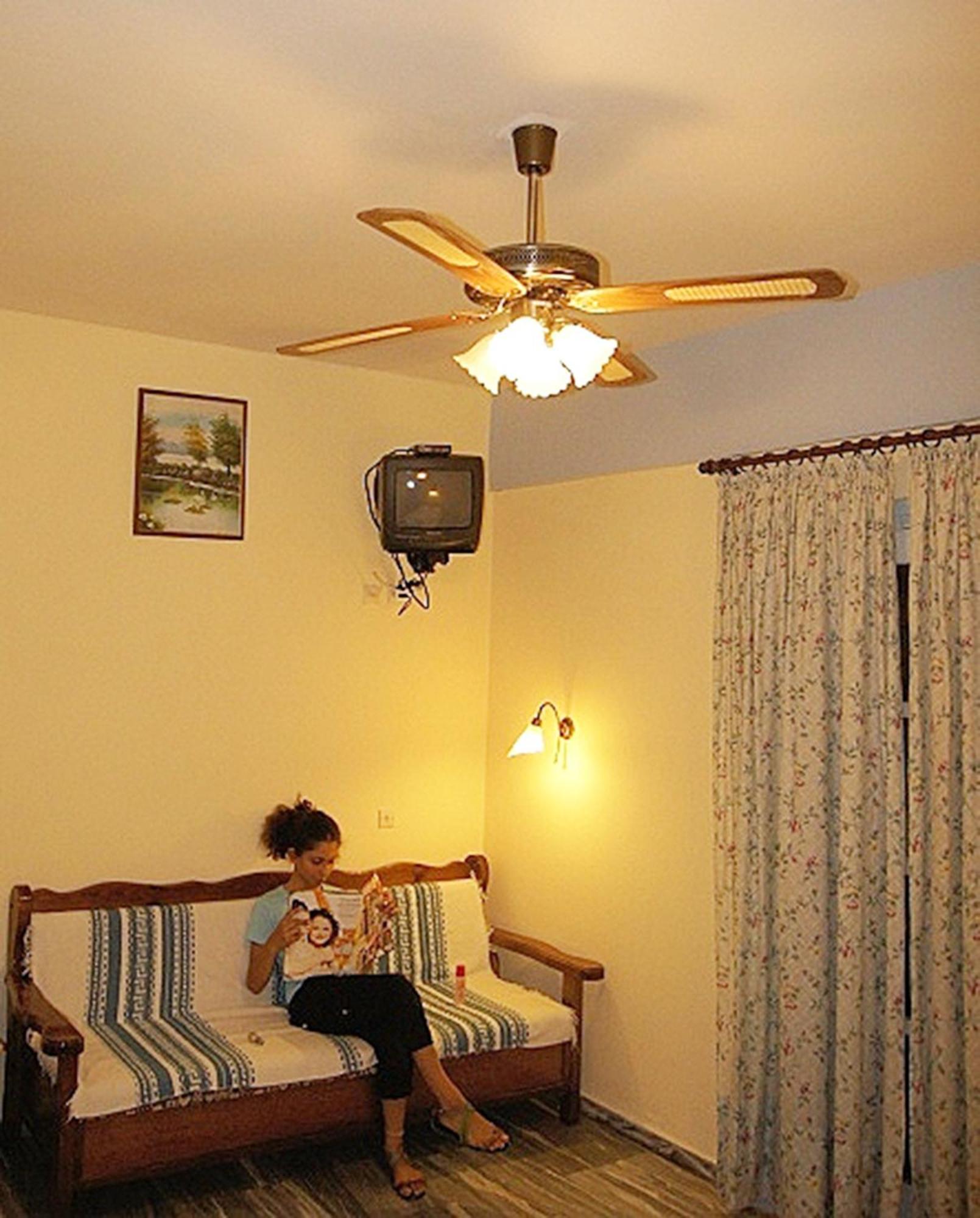 Idroussa Appartement Mpatsi Kamer foto